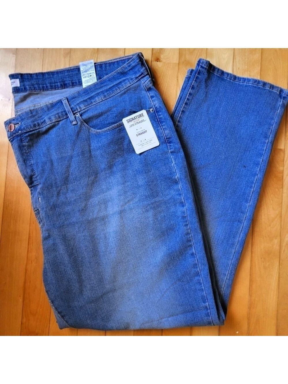 NWT Signature Gold Label by Levi Strauss Totally Shaping Strt Jeans 28S W39 L30